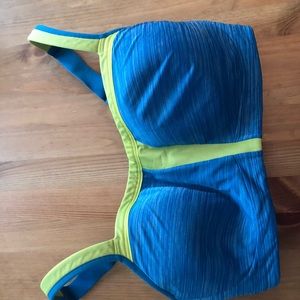 Sports bra for high impact
